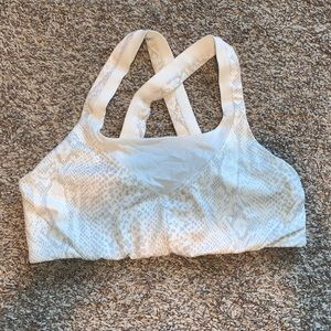 Lululemon sports bra 10